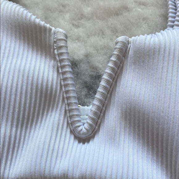 La Vie en Rose White Ribbed Bikini Set - Picture 9 of 16